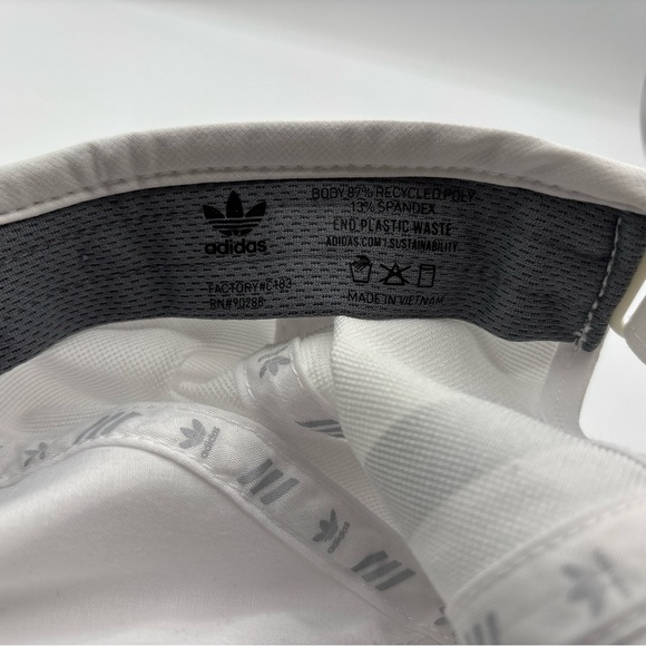 Adidas Originals Women’s Original Relaxed Black/White Nylon StrapBack Hat OSFM - Picture 14 of 16